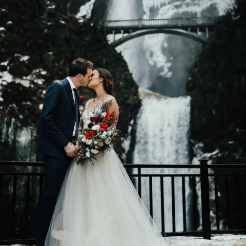 Multnomah Falls Wedding Elopement Bride Red White Flowers Bouquet Lace Dress Vancouver WA